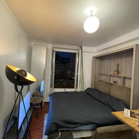 Cozy Parisian Flat In 15th Arr